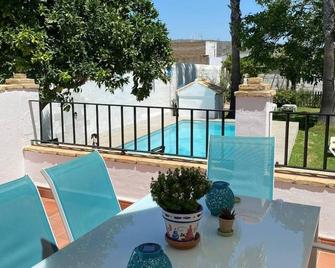 Casa Ana - Burguillos - Piscina