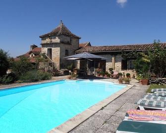 Les gites Pérard (East Gite) sleeps 4. Use of Swimming Pool & Pet friendly. - Caylus - Piscina