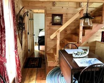 Located in the beautiful Heldebergs, This is a cute little house you will love. - Schoharie - Comedor