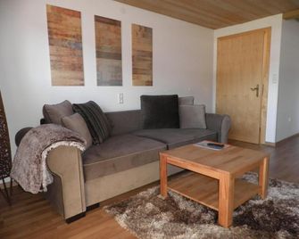Haus Glaetzle - Reutte in Tirol - Wohnzimmer