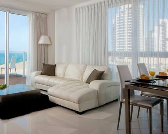 Island Luxurious Suites Hotel and Spa - Netanya - Stue