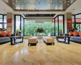 Zhongzhou Yihe Hotel (Dennis City Plaza) - Shangqiu - Лоббі