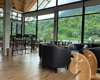 Doi Luang Scene - Chiang Dao - Restaurant