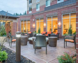 Hilton Garden Inn Olympia - Olympia - Terasa