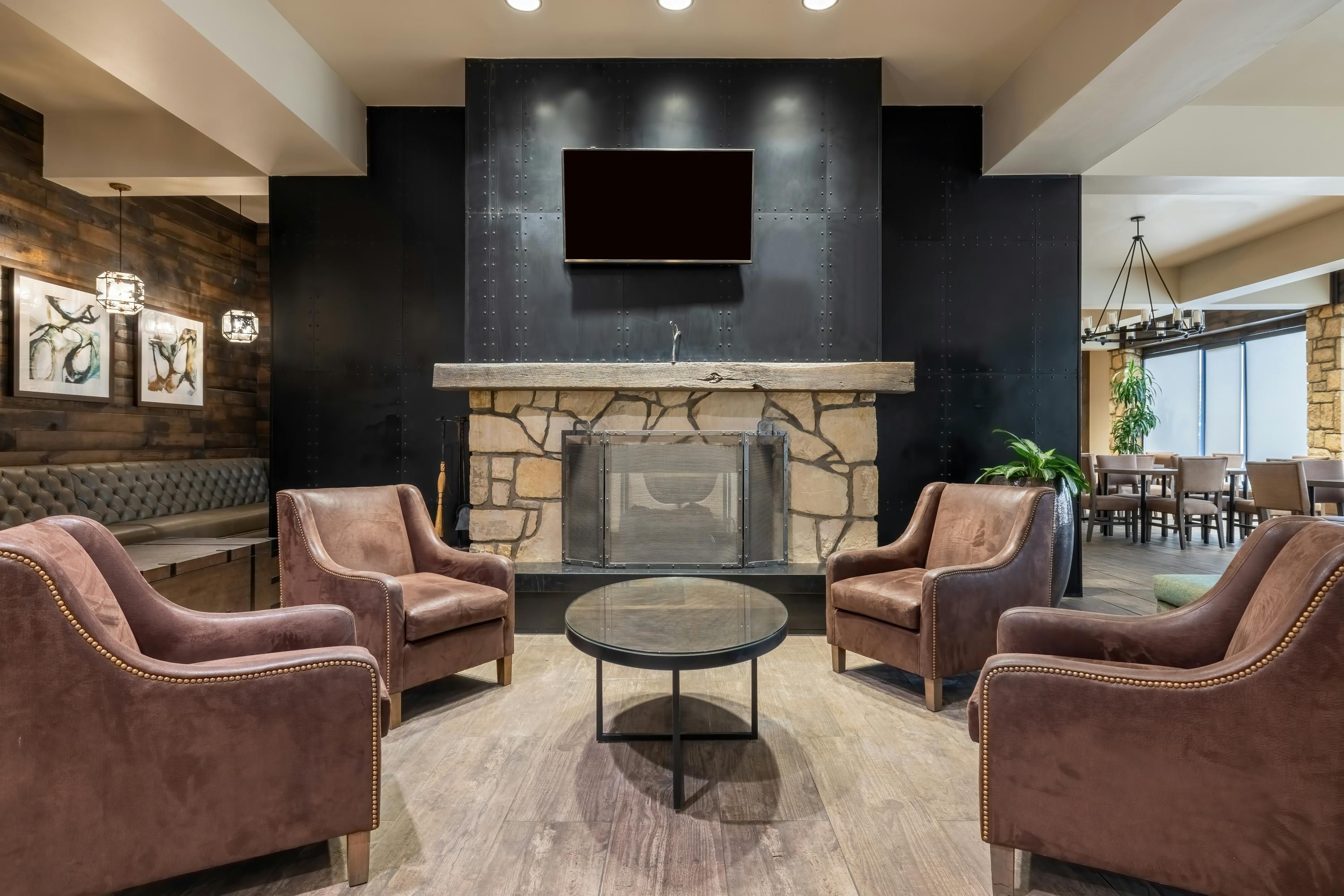 Embassy Suites by Hilton Tulsa I-44 - טולסה - לובי