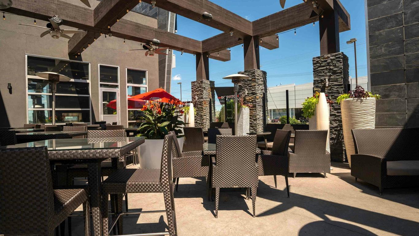 Sandman Hotel & Suites Winnipeg Airport