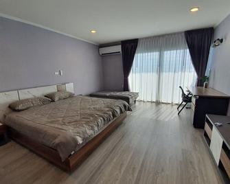 Beach Front Modern Room + Free Hi Speed Wi-Fi - Rayong - Ložnice