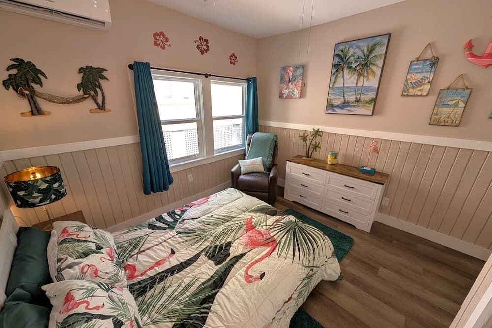 Seafoam Cottage - Beauty in the Heart of Cedar Key - Cedar Key