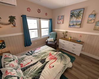 Seafoam Cottage - Beauty in the Heart of Cedar Key - Cedar Key