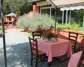 Gli Ulivi Bed & breakfast - Fosdinovo - Patio