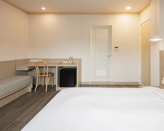 Kindness Hotel Min Sheng - Tainan City