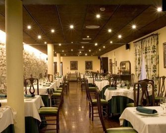 Hotel Pazo De Lestrove by Pousadas De Co - Padrón - Restaurant