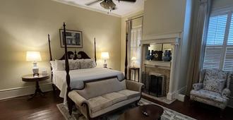 1842 Inn - Macon - Bedroom