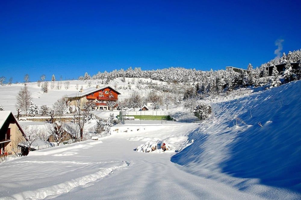 Logis Hotel Les Playes - Villard-de-Lans
