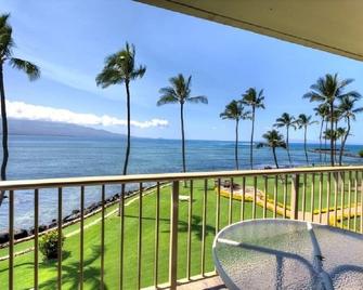 Oceanfront 3rd Floor Unit at Maalaea Kai Complex - Maalaea - Balcony