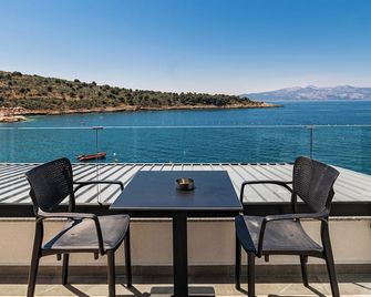 Lluka Sea Side - סאראנדה - מרפסת