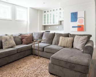Luxury Hyde Park Haven- Perfect for families and digital nomads. Pet Friendly. - Chicago