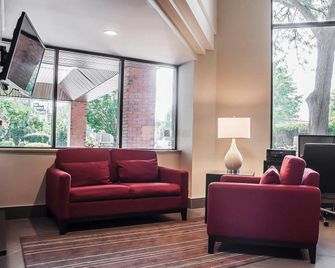 Comfort Inn - Simcoe - Lobby