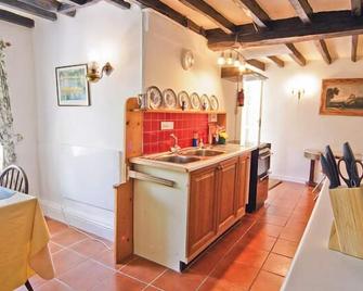 Grove Cottage - Machynlleth - Kitchen