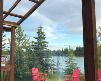 Kenai River Fishing Cabin #1 30 feet from the river - Soldotna - Balcony