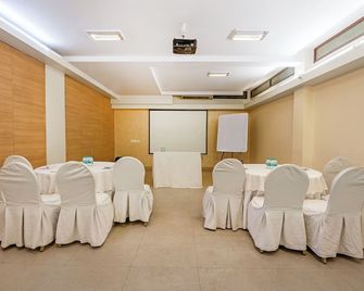 Treebo Cabana - New Delhi - Meeting room