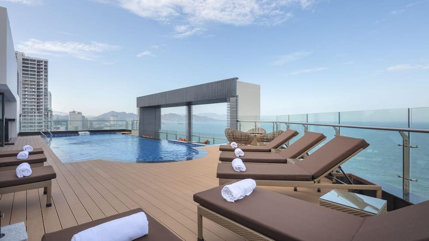 Comodo Nha Trang Hotel