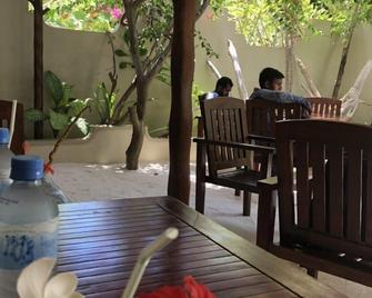 Coral Cove Maldives - Dharavandhoo - Restaurant