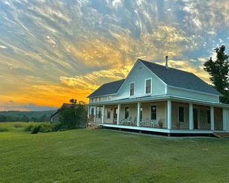 Boutique Country Vermont Farmhouse Fully Remodeled - Lincoln - Bygning