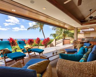 Spectacular Ocean Views, Luxury Resort-style Home, Waterfront Privacy - Waimea (Big Island) - Lounge