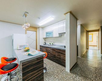 Clover Resort - Gapyeong - Kitchen