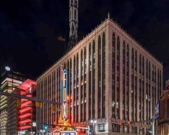 Cozy Townhouse - Downtown Detroit, Det Lions, Red Wings, Tigers & Pistons - Detroit - Building