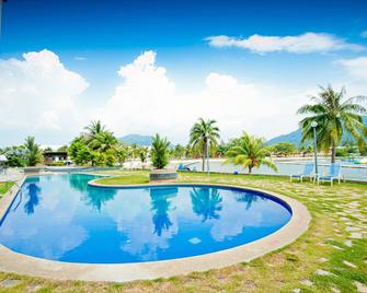 Marina Island Pangkor Resort & Hotel - Lumut - Piscina
