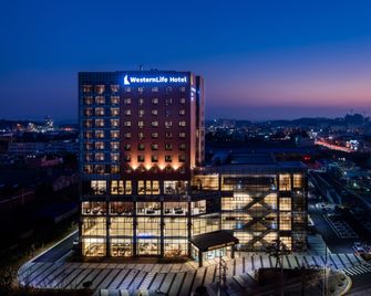 Western Life Hotel - Iksan - Building