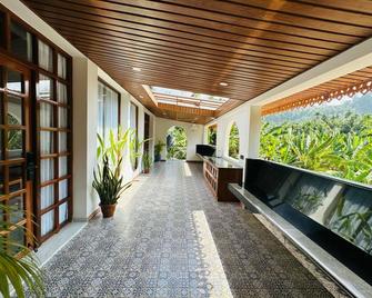 Spacious 4-bedroom villa in lovely havelock Island with AC, WiFi and big balcony - Havelock Island - Balkon