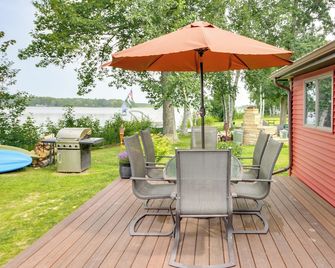 Boat Dock And Launch Family Cabin On Pra - Grand Rapids - Патіо