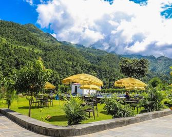 Siddhartha Riverside Resort, Chumlingtar - Kurintar - Outdoor view