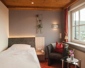 Hotel Zum weißen Stein - Wehbach - Bedroom