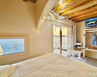 Milos Island -Cavo Paradiso Boutique Ochen House - Plaka - Chambre