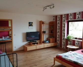 Moderne Ganze Ferienwohnung 1km Zum Funp - Zirndorf - Schlafzimmer