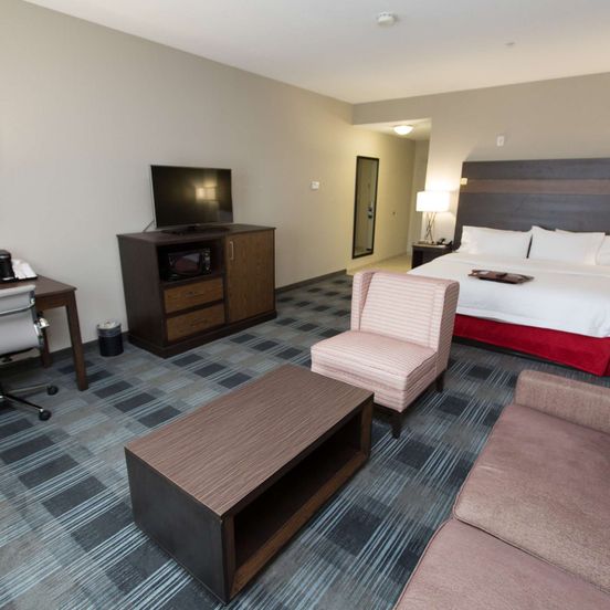 Bedroom view of Hampton Inn & Suites Oklahoma City Airport