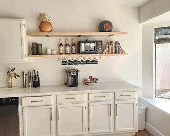 Desert Bliss at Palermo Place - Gold Canyon - Cocina