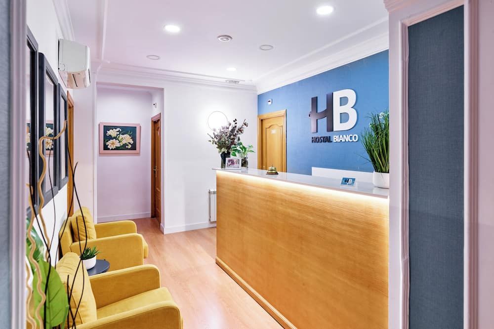 هوستال بيانكو