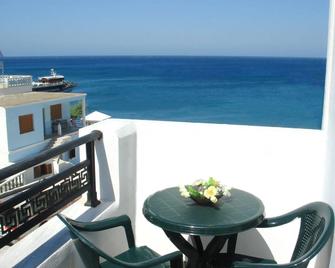 Dorana Trekking Hotel - Diafoni - Balcón