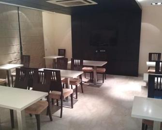 White Castle Manesar - Gurugram - Ravintola