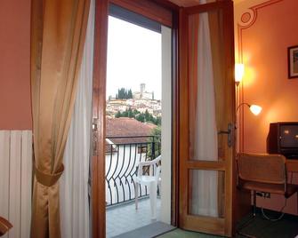 Hotel La Pergola - Barga - Balcony