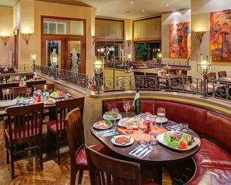 Hotel Ostseestern - Kuehlungsborn - מסעדה