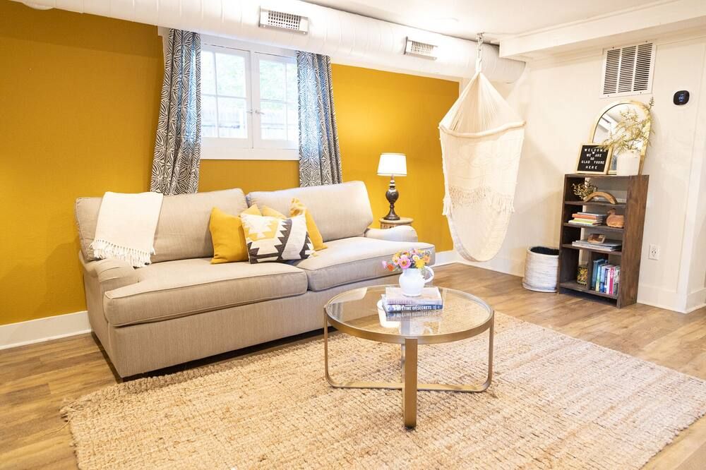 Charming Home-Modern Comforts & Style-300+ Reviews - دنفر (كولورادو) - غرفة معيشة