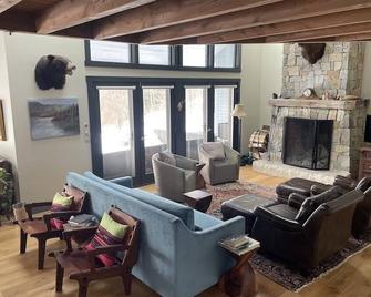 Newfound Lake Stunning Views - Air Conditioned - Hebron