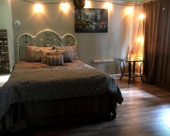 Private lake escape - Putnam Valley - Bedroom