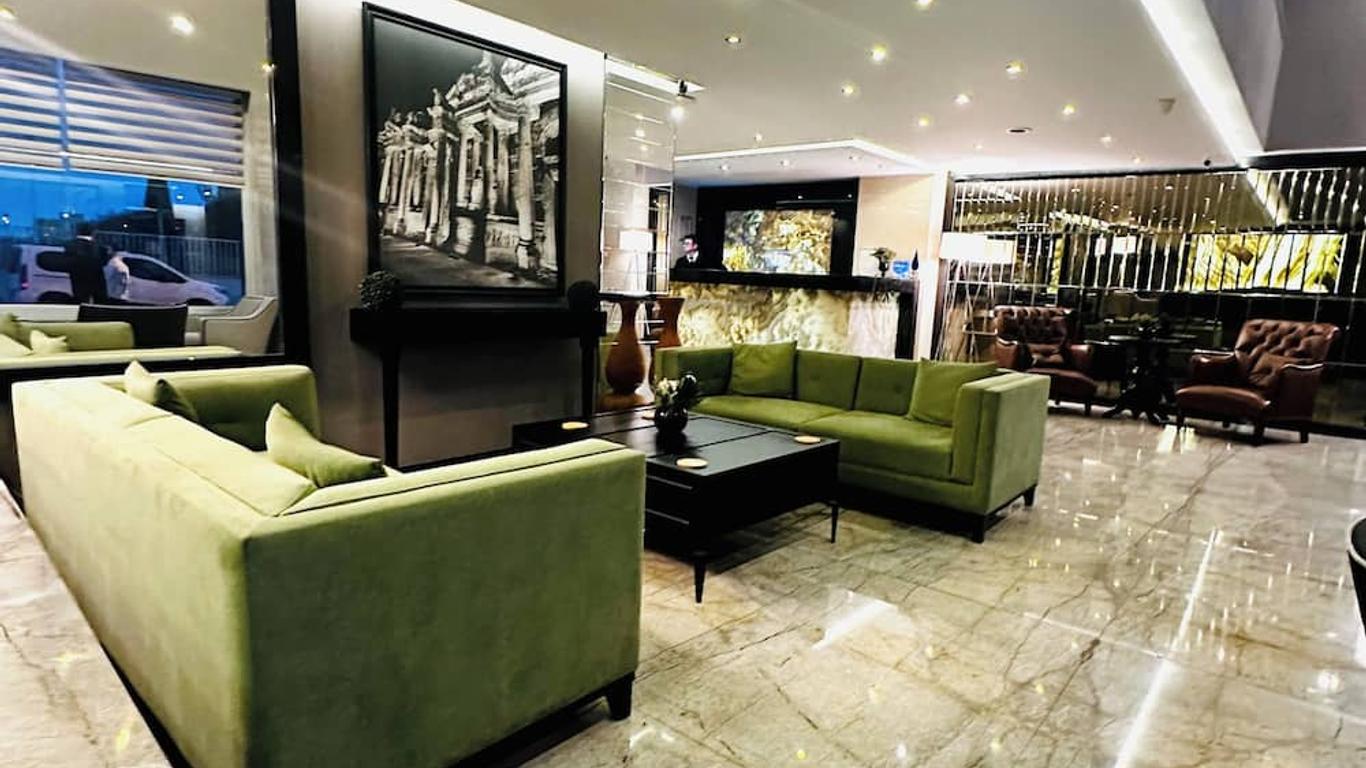 فندق لاودكيا